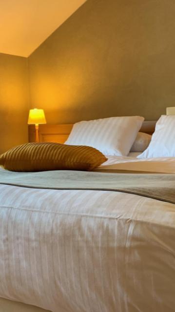 Hotel La Passerelle Grandhan Bagian luar foto